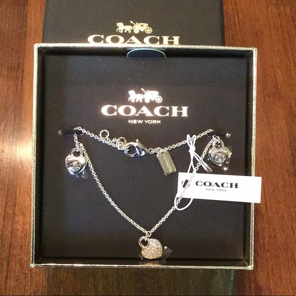 Coach Heart Turnlock Bracelet - Picture 2 of 7